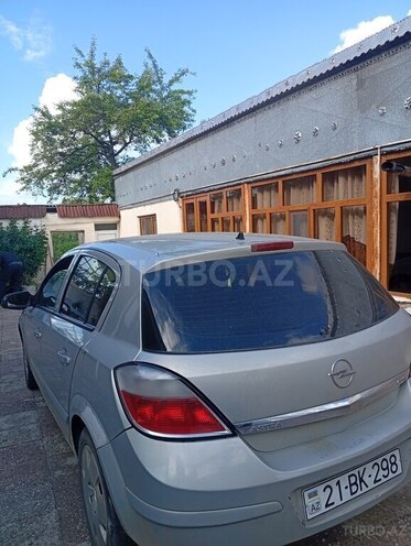 Opel Astra-11