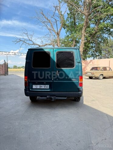 Ford Transit-2