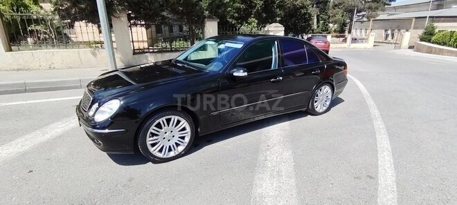 Mercedes E 320-6