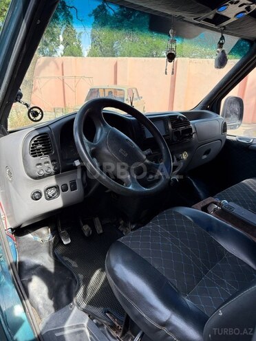 Ford Transit-9