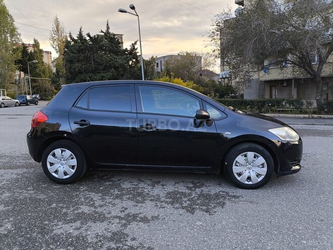 Toyota Auris-3