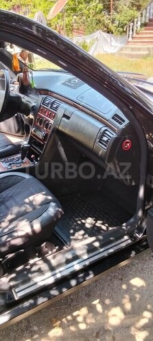 Mercedes E 200-8