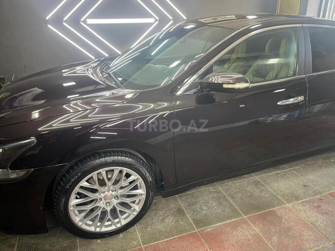 Nissan Maxima-7