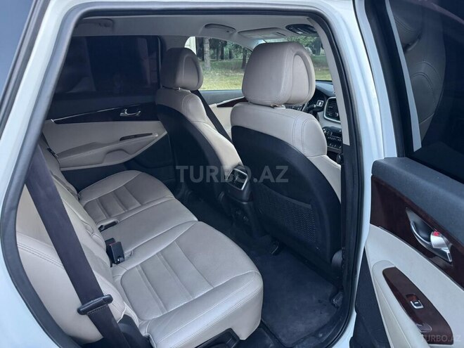 Kia Sorento-9