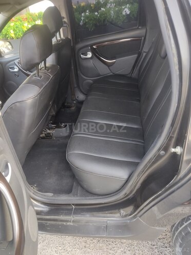 Renault Duster-12