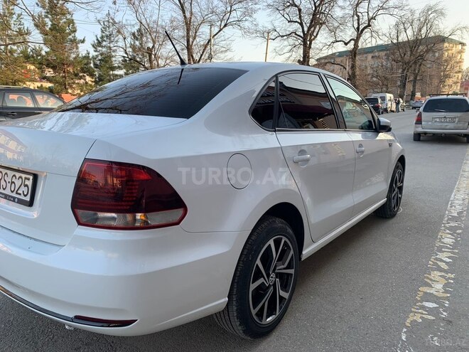 Volkswagen Polo-3