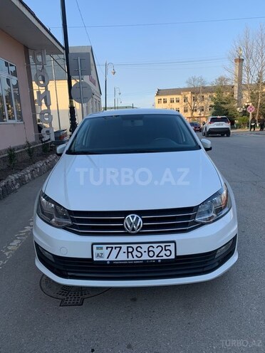 Volkswagen Polo-1