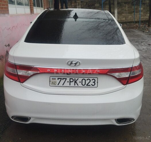 Hyundai Grandeur-9
