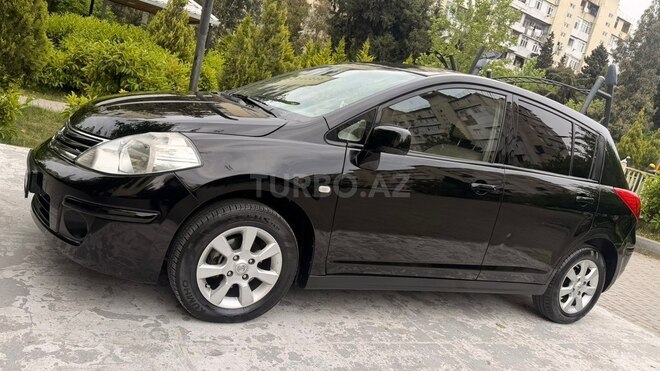 Nissan Tiida-19