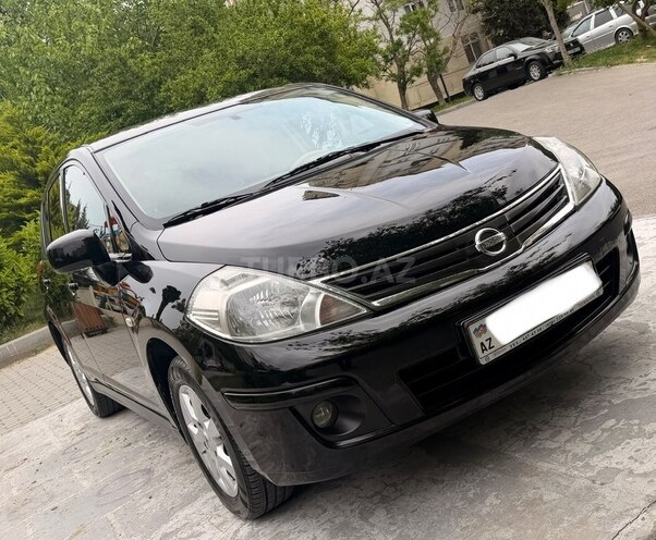 Nissan Tiida-20