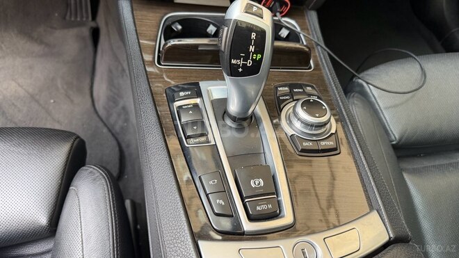 BMW 730-14