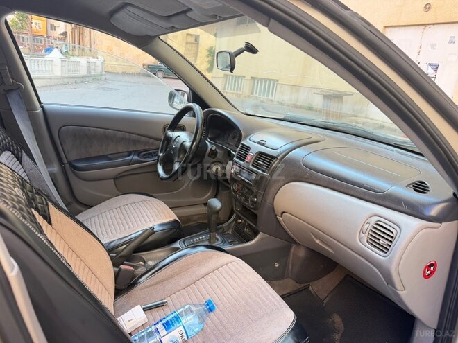 Nissan Sunny-8