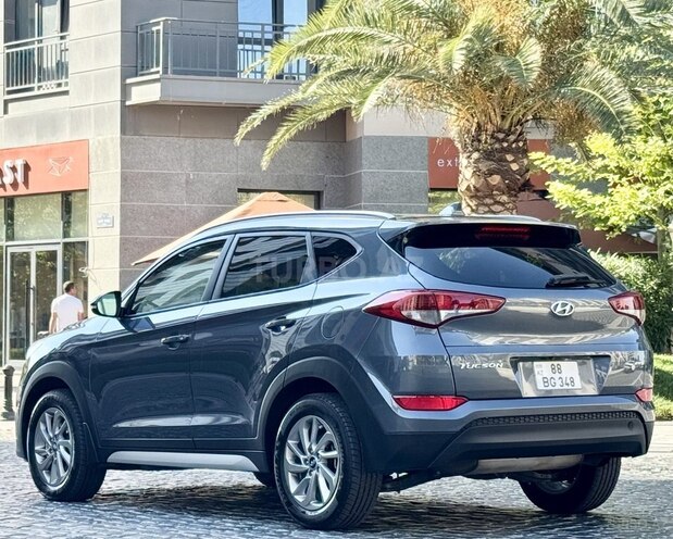 Hyundai Tucson-12