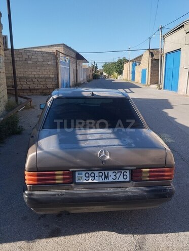 Mercedes 190-2