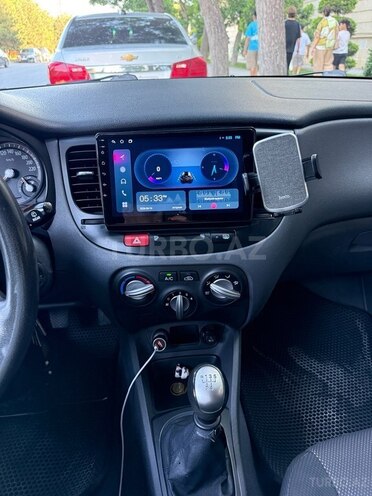 Kia Rio-12