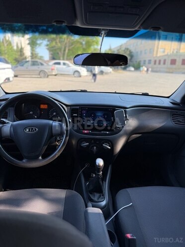 Kia Rio-8