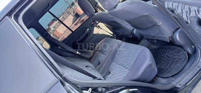Toyota RAV4-6