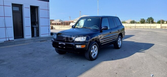 Toyota RAV4-1