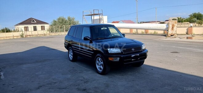 Toyota RAV4-9