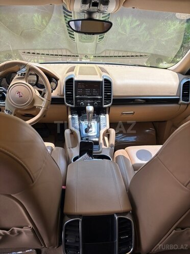 Porsche Cayenne-6