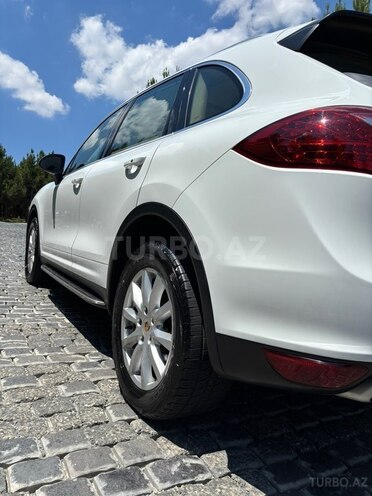 Porsche Cayenne-4