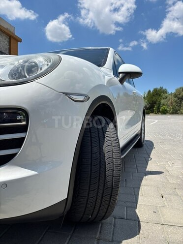 Porsche Cayenne-9