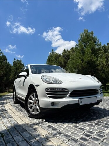 Porsche Cayenne-11