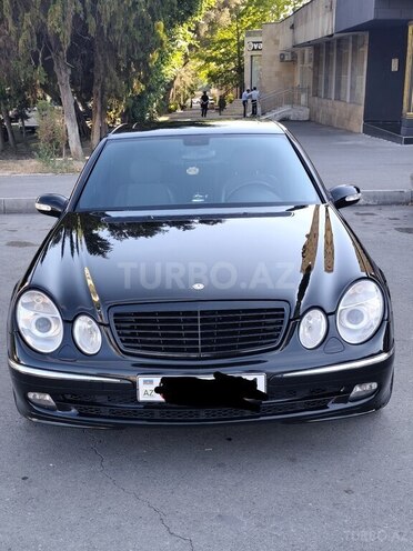 Mercedes E 240 4MATIC-1