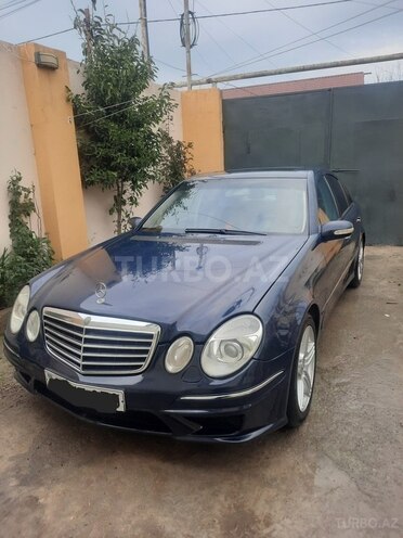 Mercedes E 270-12