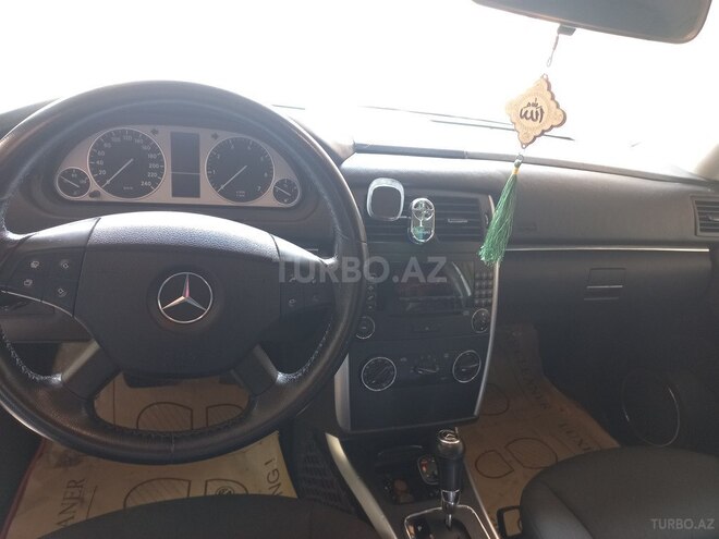 Mercedes B 170-4