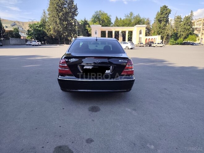 Mercedes E 240 4MATIC-2