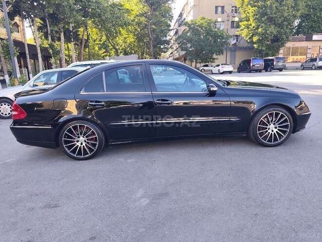 Mercedes E 240 4MATIC-4