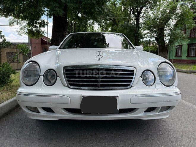 Mercedes E 320-6