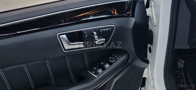 Mercedes E 250-12