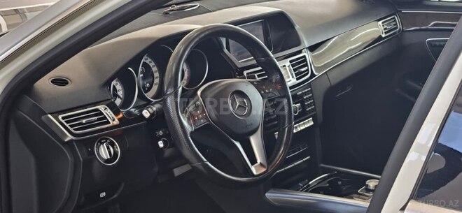 Mercedes E 250-13