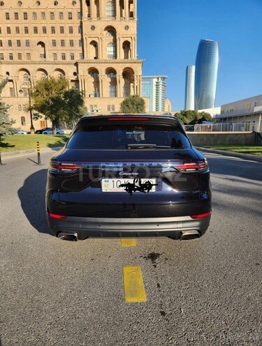 Porsche Cayenne-2