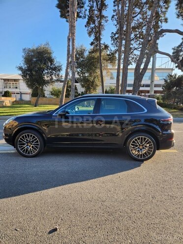 Porsche Cayenne-4