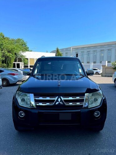Mitsubishi Pajero-1