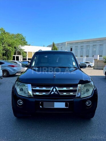 Mitsubishi Pajero-5