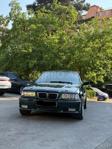 BMW 318-1