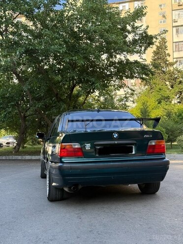BMW 318-3