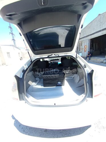 Toyota Prius-6