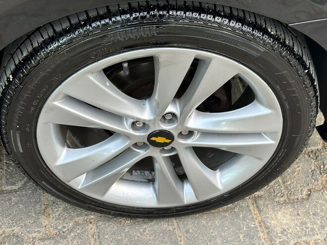 Chevrolet Cruze-10