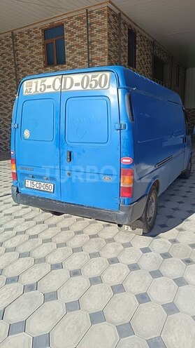 Ford Transit-4