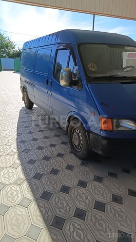 Ford Transit-10