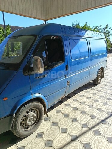 Ford Transit-9
