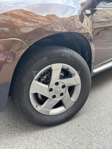 Renault Duster-7