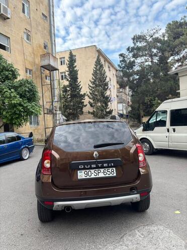 Renault Duster-5