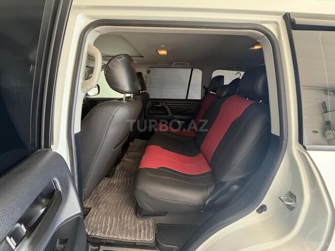 Toyota Land Cruiser-5