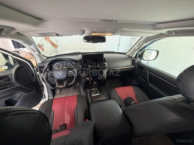 Toyota Land Cruiser-4